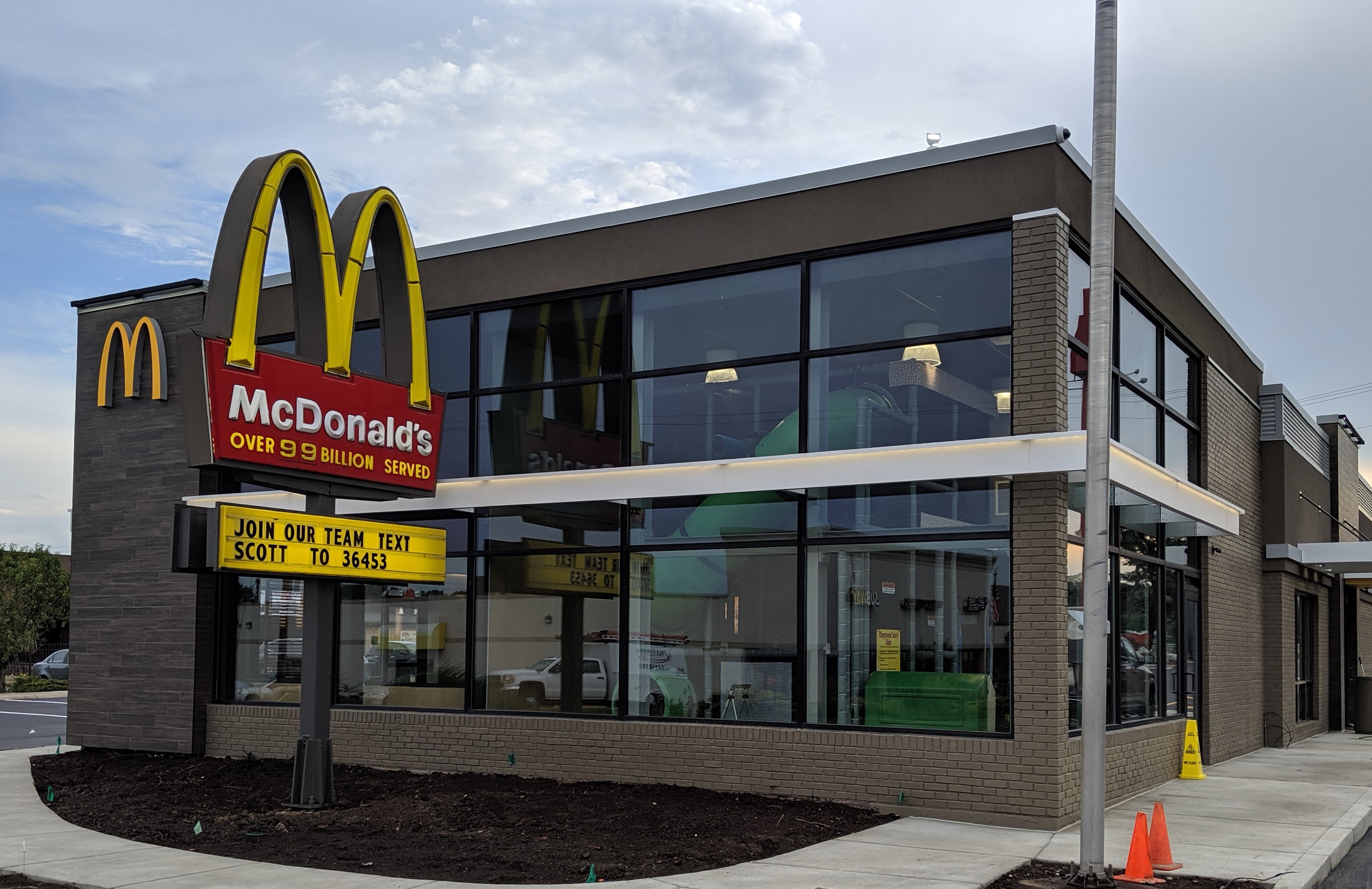 Tipp City Garber Dr | Scott Family McDonalds